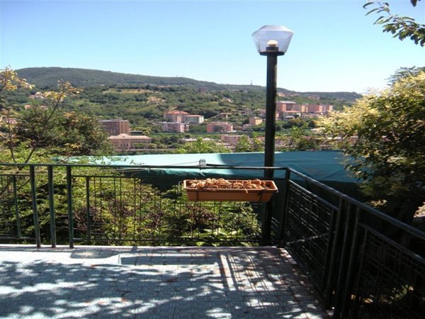 appartamento in vendita a Genova in zona Certosa