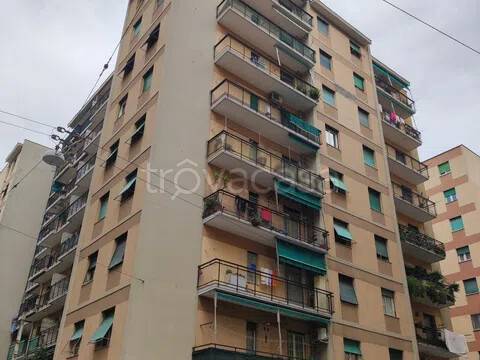 appartamento in vendita a Genova in zona Sestri Ponente