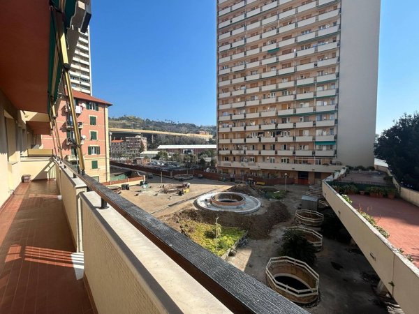 appartamento in vendita a Genova in zona Pegli