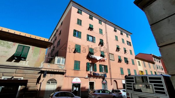 appartamento in vendita a Genova in zona Sestri Ponente
