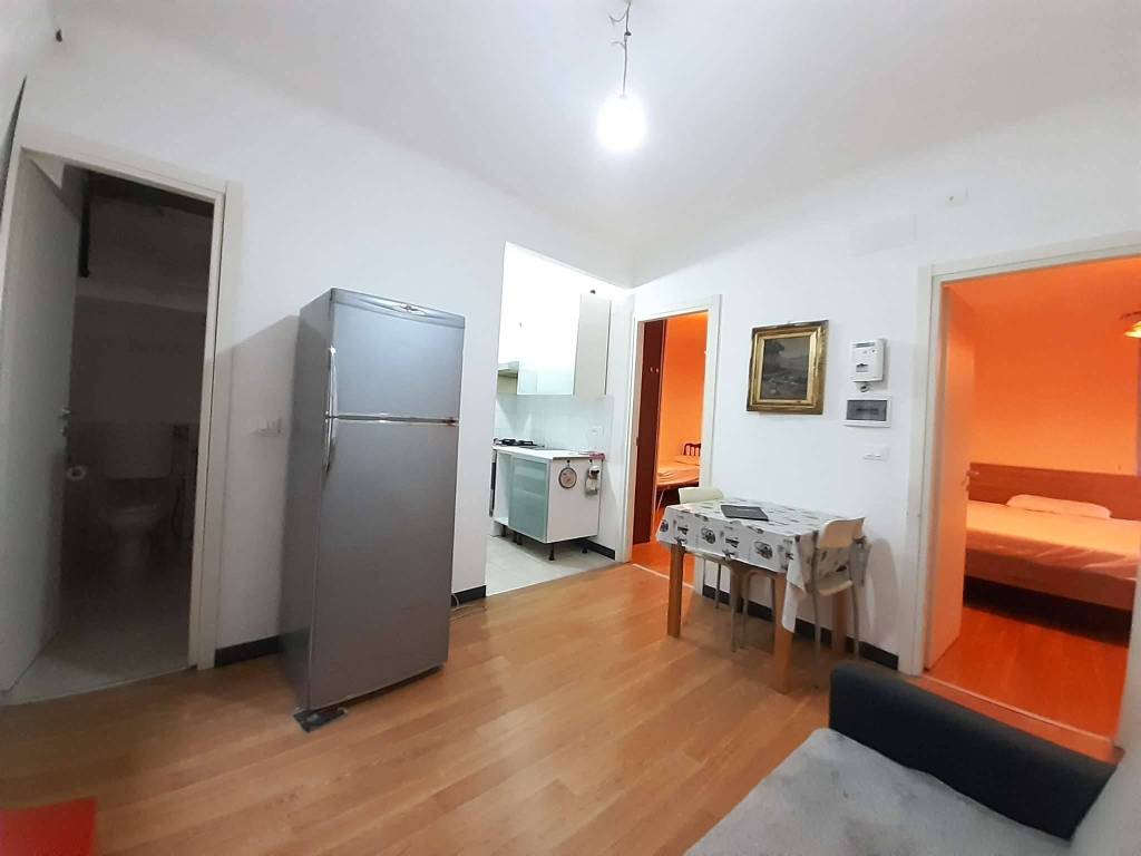 appartamento in vendita a Genova in zona Sestri Ponente
