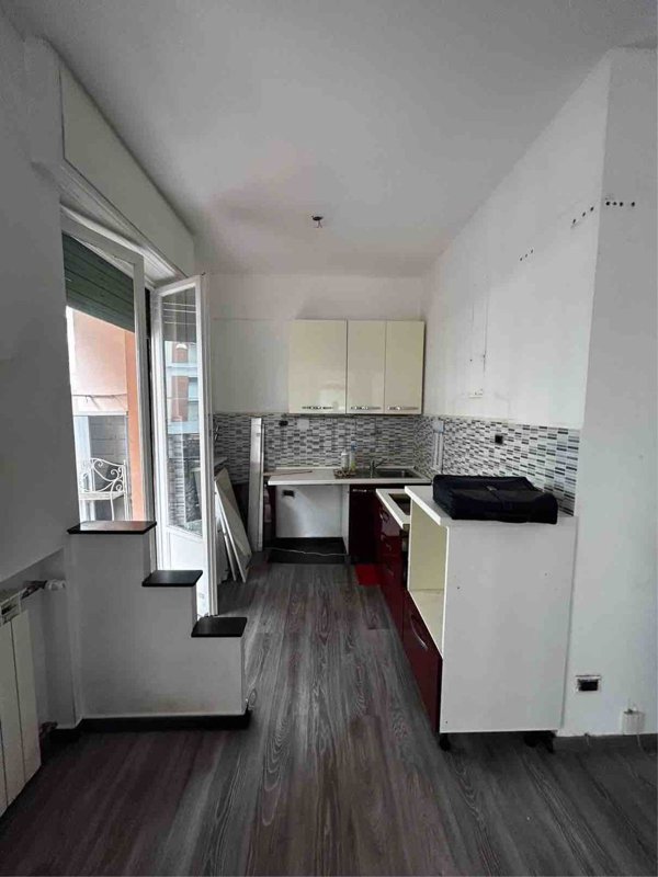 appartamento in vendita a Genova in zona Staglieno