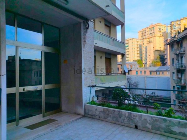 appartamento in vendita a Genova in zona Sampierdarena