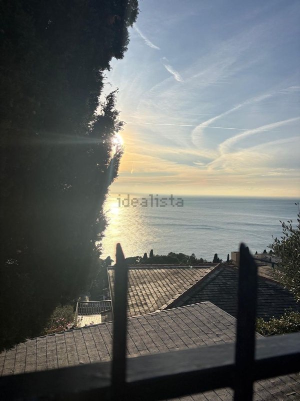 appartamento in vendita a Genova in zona Voltri