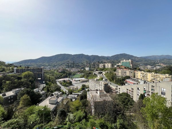 appartamento in vendita a Genova in zona Bolzaneto