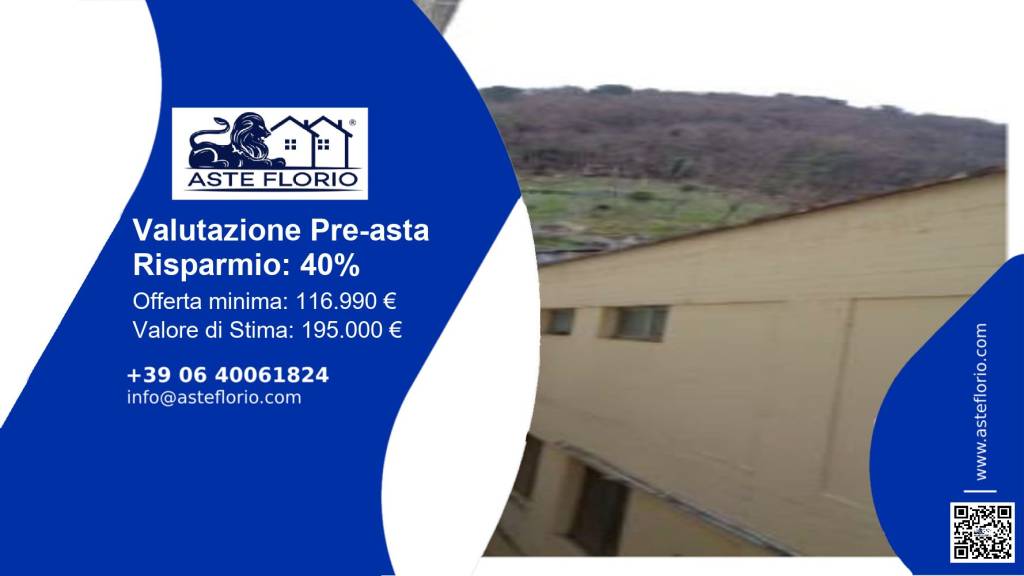 locale commerciale in vendita a Genova in zona Molassana