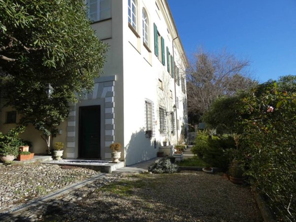 casa indipendente in vendita a Genova in zona Castelletto