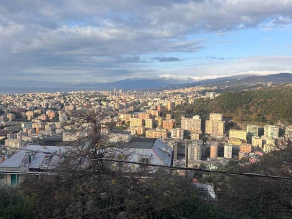 casa indipendente in vendita a Genova in zona Apparizione
