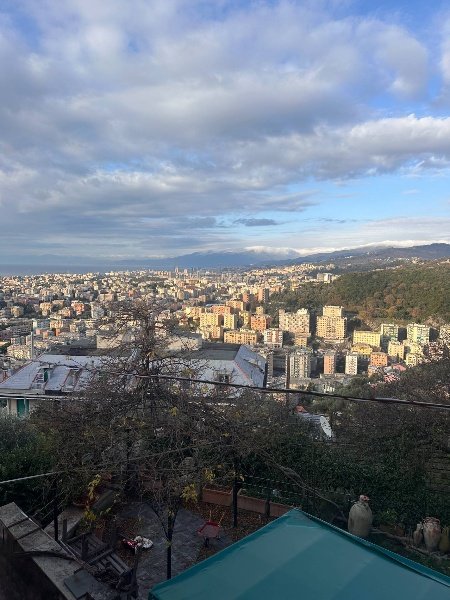 appartamento in vendita a Genova in zona Apparizione
