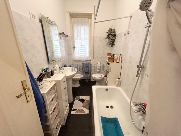 appartamento in vendita a Genova in zona Quarto dei Mille