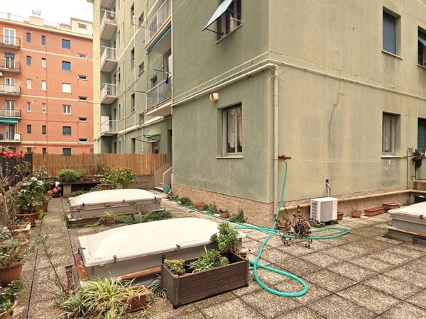 appartamento in vendita a Genova in zona Oregina