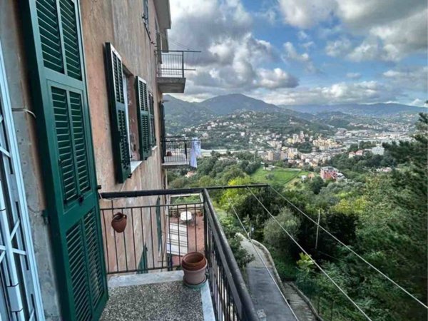 appartamento in vendita a Genova in zona Rivarolo