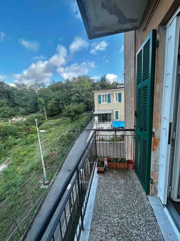 appartamento in vendita a Genova in zona Rivarolo
