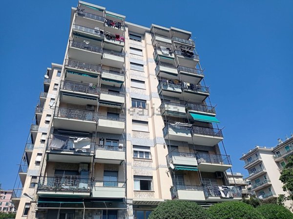 appartamento in vendita a Genova in zona Palmaro / Pra'