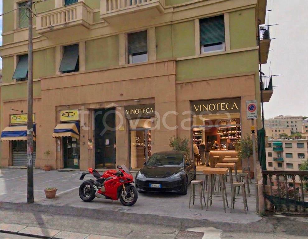 negozio in vendita a Genova in zona San Martino