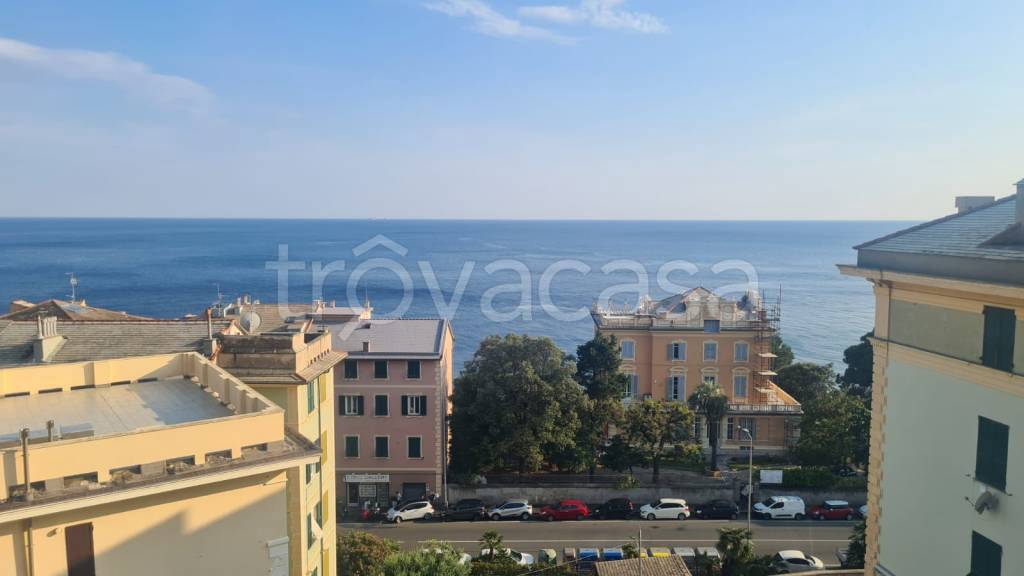 appartamento in vendita a Genova in zona Sturla