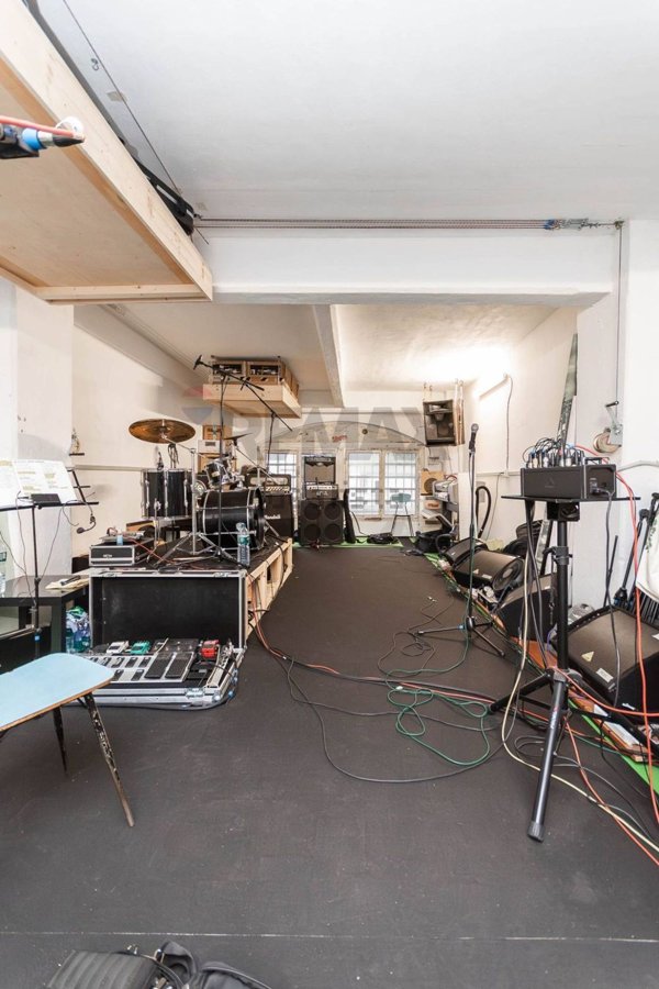 locale di sgombero in vendita a Genova in zona Borzoli