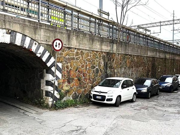 appartamento in vendita a Genova in zona Bolzaneto