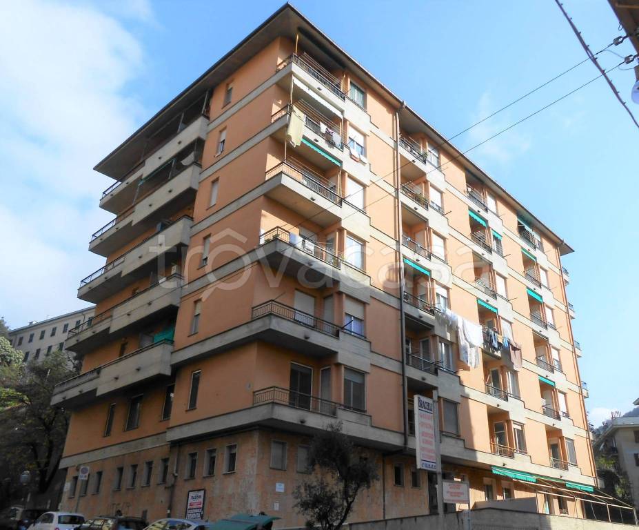 appartamento in vendita a Genova in zona Marassi
