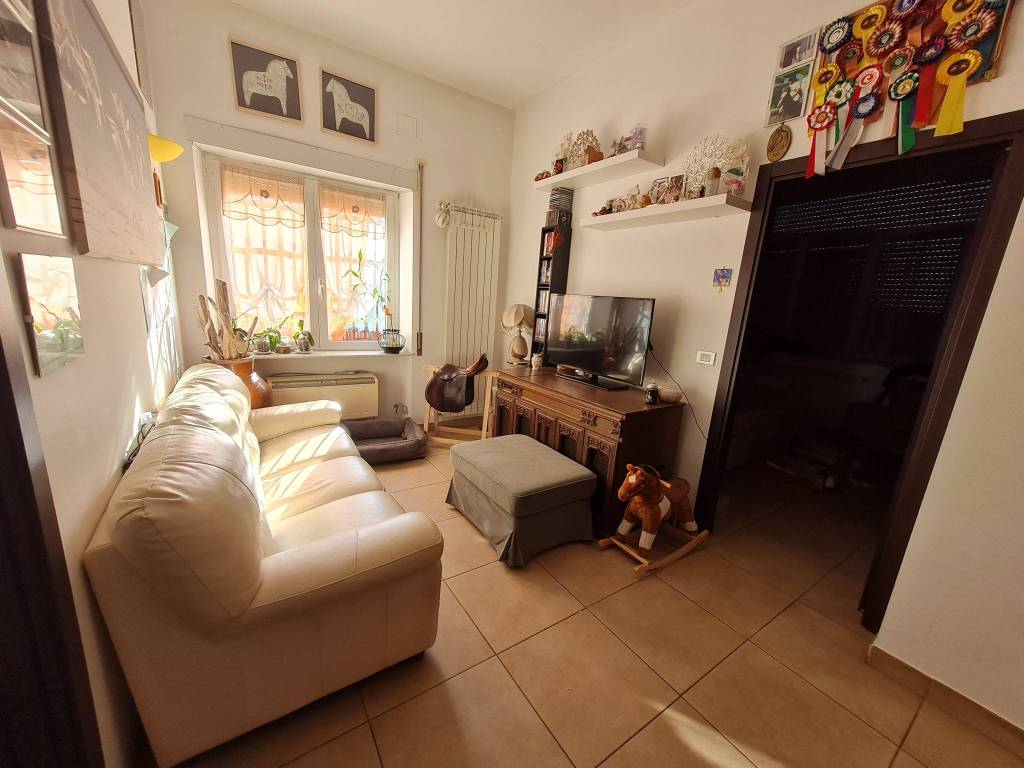 appartamento in vendita a Genova in zona Sestri Ponente