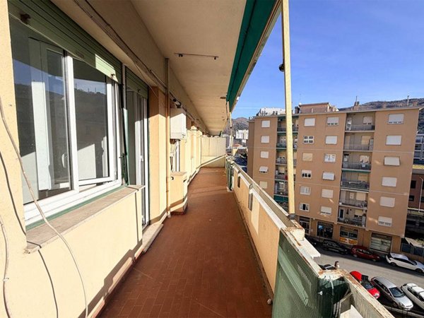 appartamento in vendita a Genova in zona Molassana