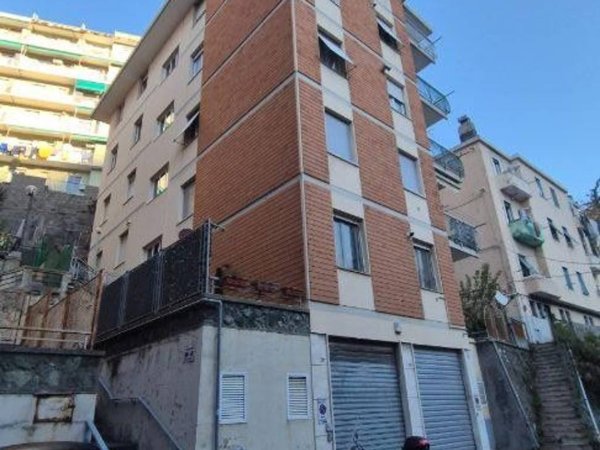 appartamento in vendita a Genova in zona Certosa