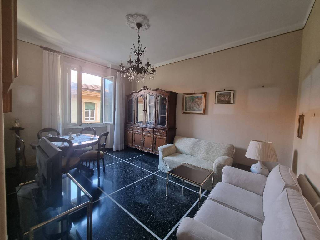appartamento in vendita a Genova in zona Sampierdarena
