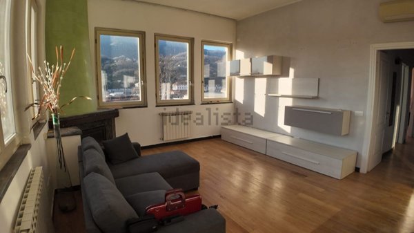 appartamento in vendita a Genova in zona Rivarolo