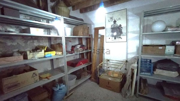 locale di sgombero in vendita a Genova