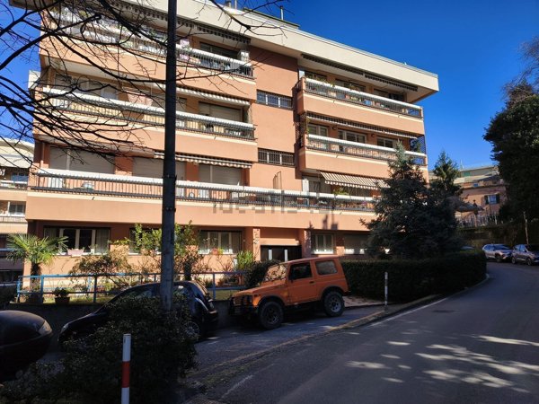 appartamento in vendita a Genova in zona Sestri Ponente
