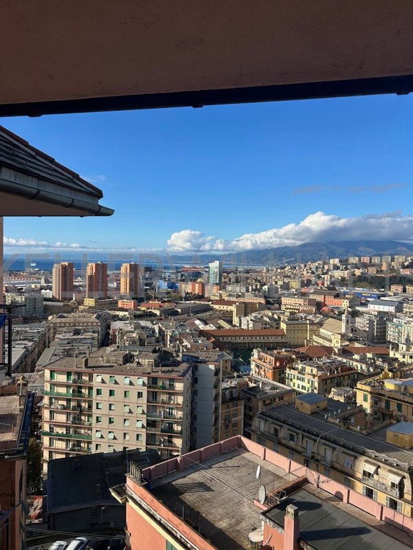 appartamento in vendita a Genova in zona Sampierdarena