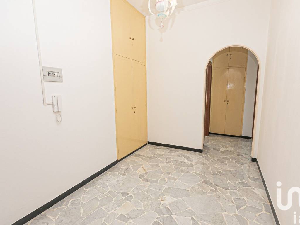 appartamento in vendita a Genova in zona Molassana