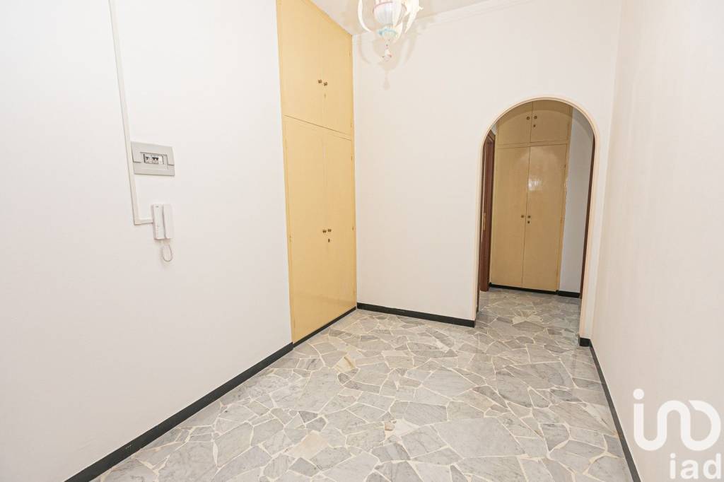 appartamento in vendita a Genova in zona Molassana