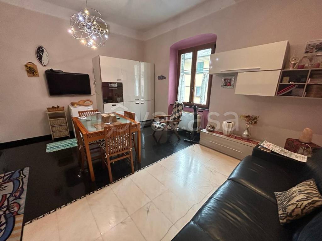 appartamento in vendita a Genova in zona Sestri Ponente