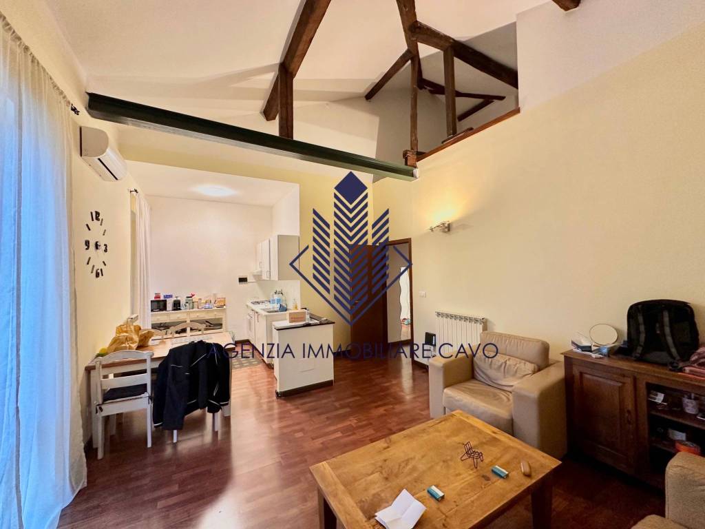 appartamento in vendita a Genova in zona Sestri Ponente