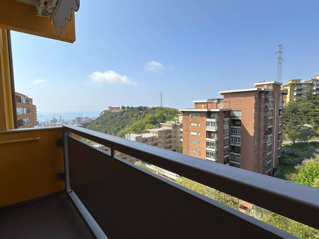 appartamento in vendita a Genova in zona Lagaccio / Granarolo