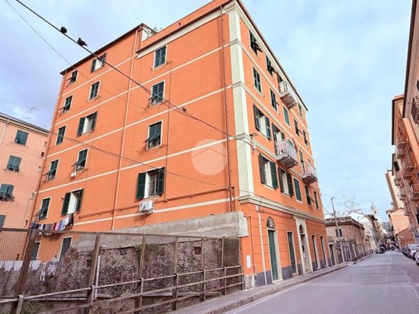 appartamento in vendita a Genova in zona Sestri Ponente