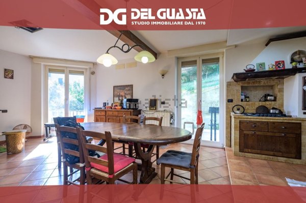 appartamento in vendita a Genova in zona Sestri Ponente