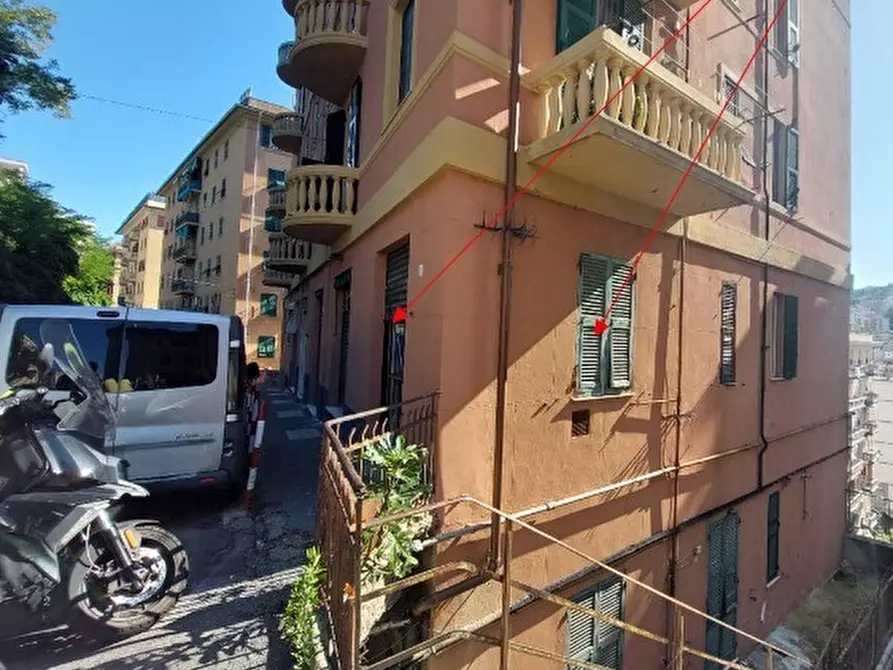 locale commerciale in vendita a Genova