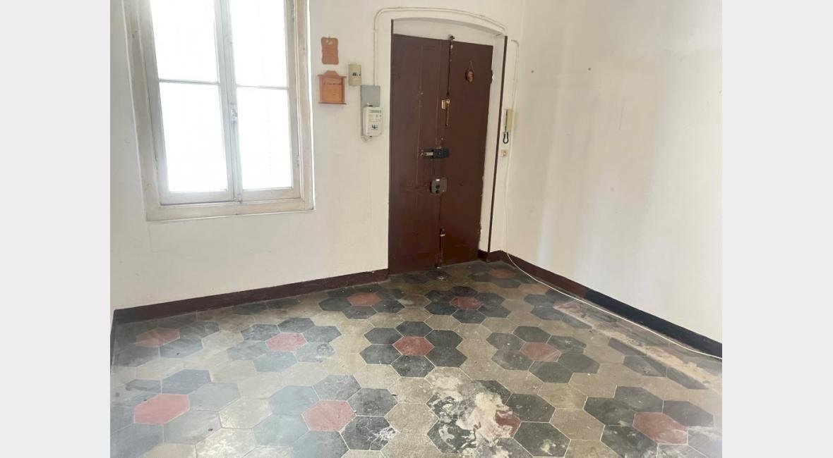 appartamento in vendita a Genova in zona Lagaccio / Granarolo