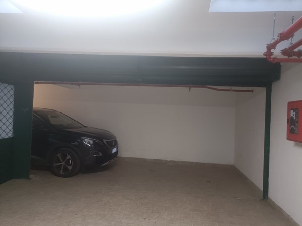 locale di sgombero in vendita a Genova in zona Albaro