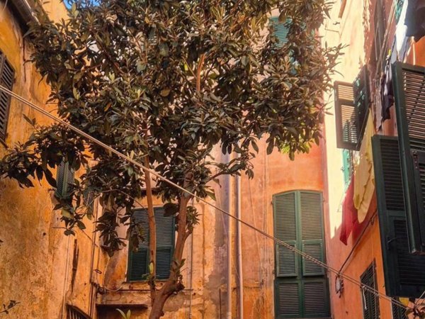 appartamento in vendita a Genova in zona Lagaccio / Granarolo