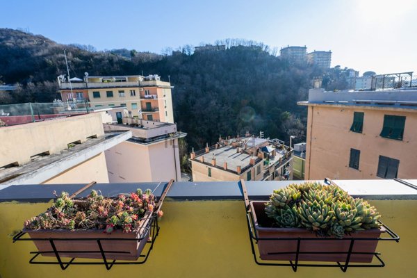 appartamento in vendita a Genova in zona Certosa