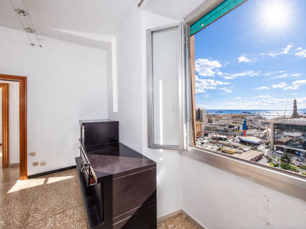 appartamento in vendita a Genova in zona Cornigliano