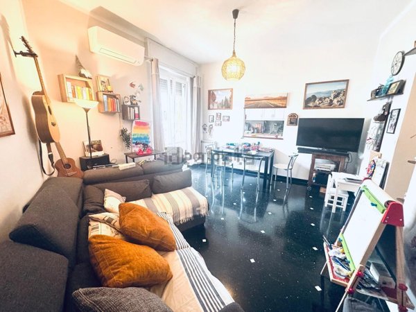 appartamento in vendita a Genova in zona Quarto dei Mille