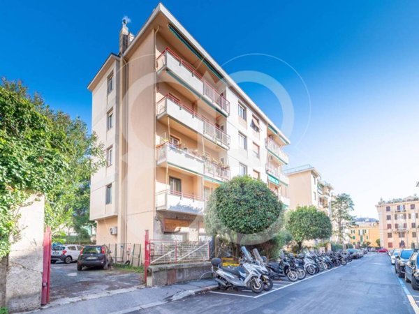 appartamento in vendita a Genova in zona Sturla