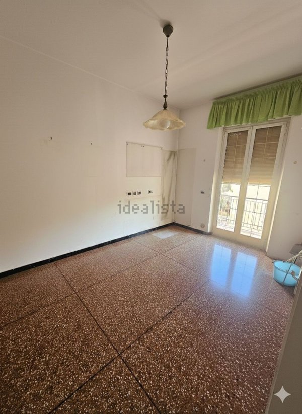 appartamento in vendita a Genova in zona Molassana