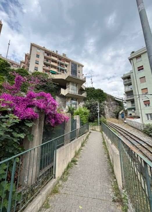 appartamento in vendita a Genova in zona Lagaccio / Granarolo