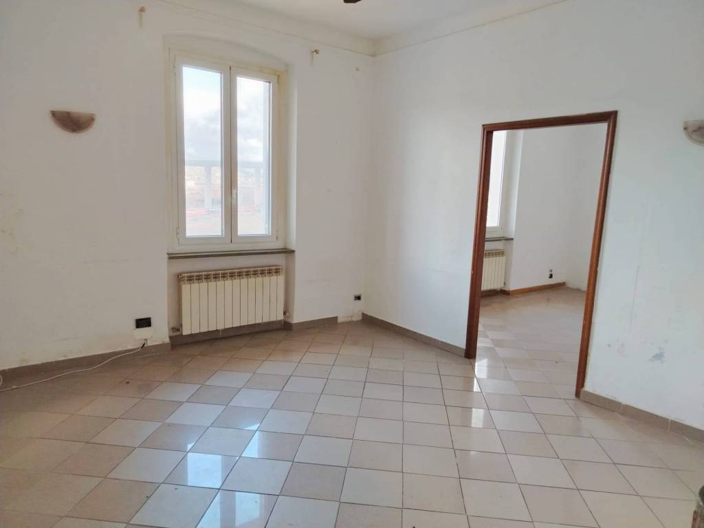 appartamento in vendita a Genova in zona Sampierdarena