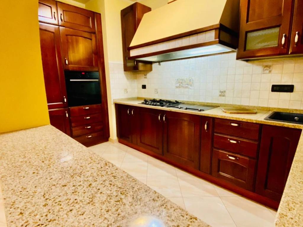 appartamento in vendita a Genova in zona Rivarolo